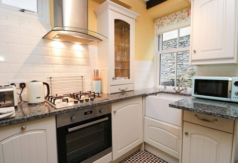 Little Brook Cottage