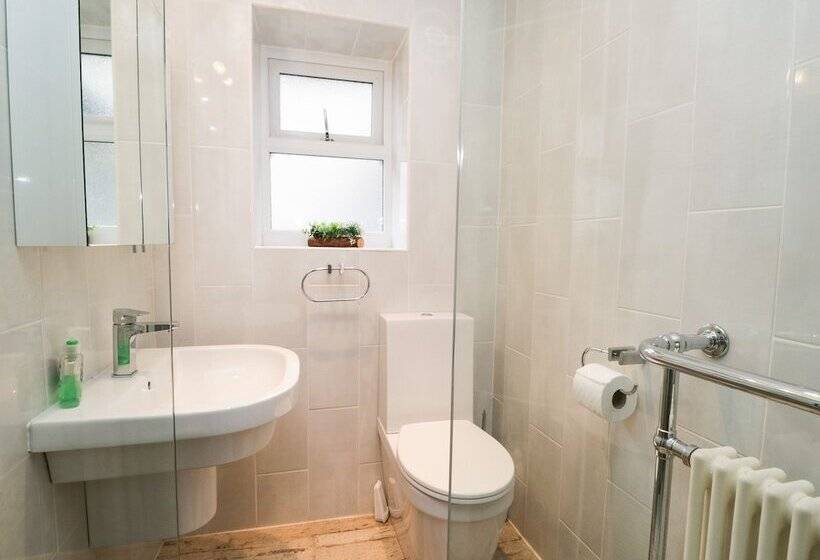 Little Brook Cottage