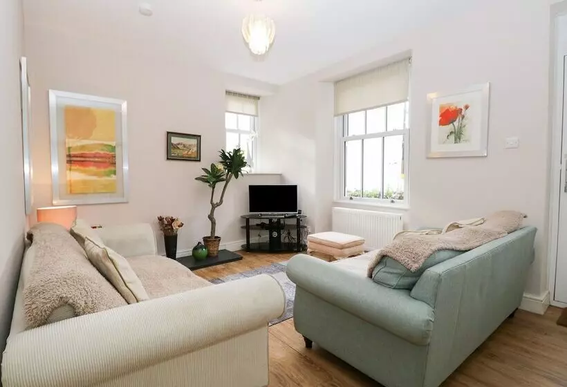 Little Brook Cottage