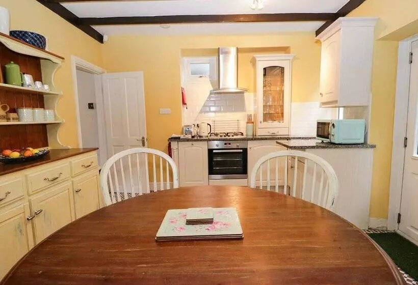 Little Brook Cottage