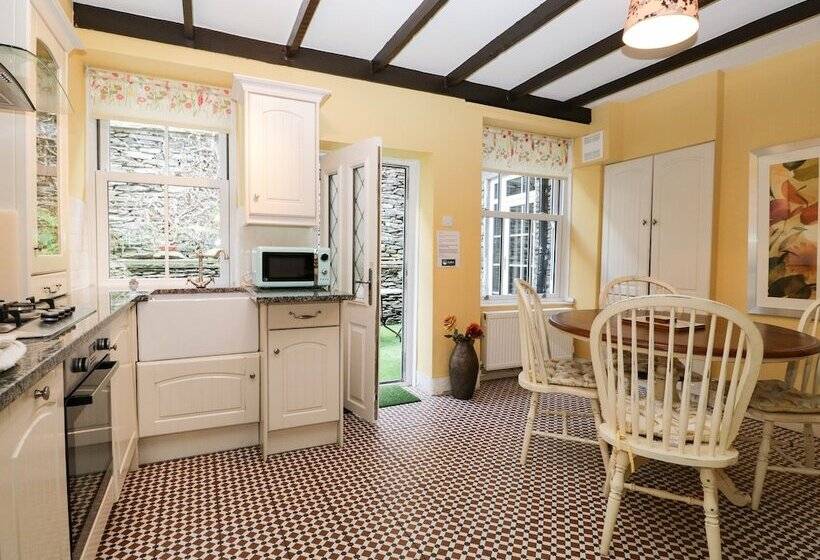 Little Brook Cottage