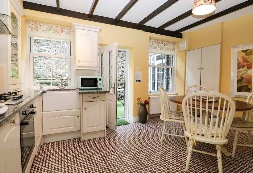 Little Brook Cottage