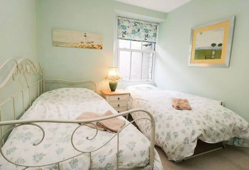 Little Brook Cottage