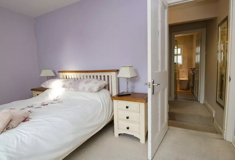 Little Brook Cottage