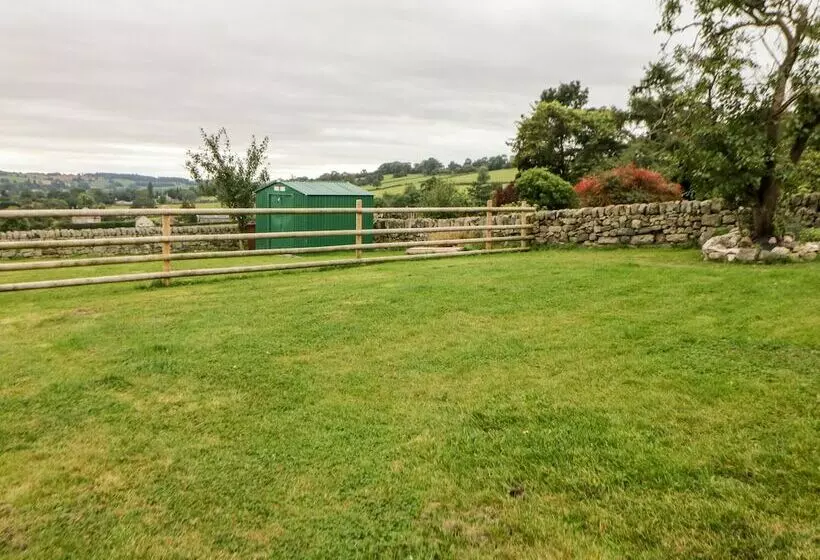 Old Hall Cottages