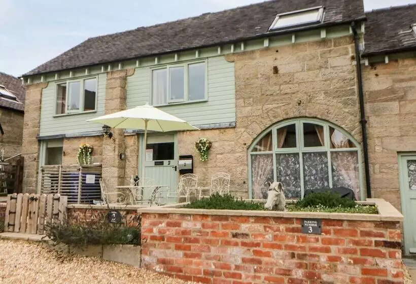 Old Hall Cottages