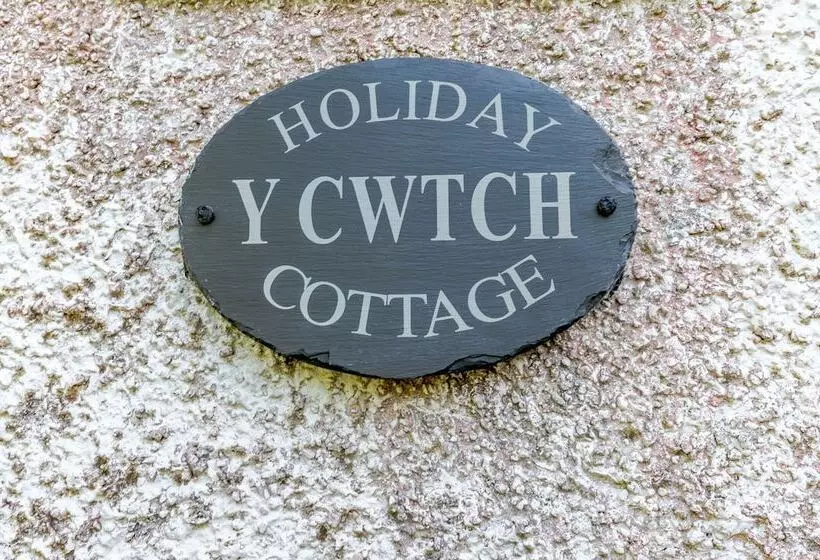 Y Cwtch