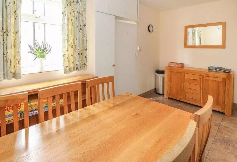 1 Organsdale Cottages