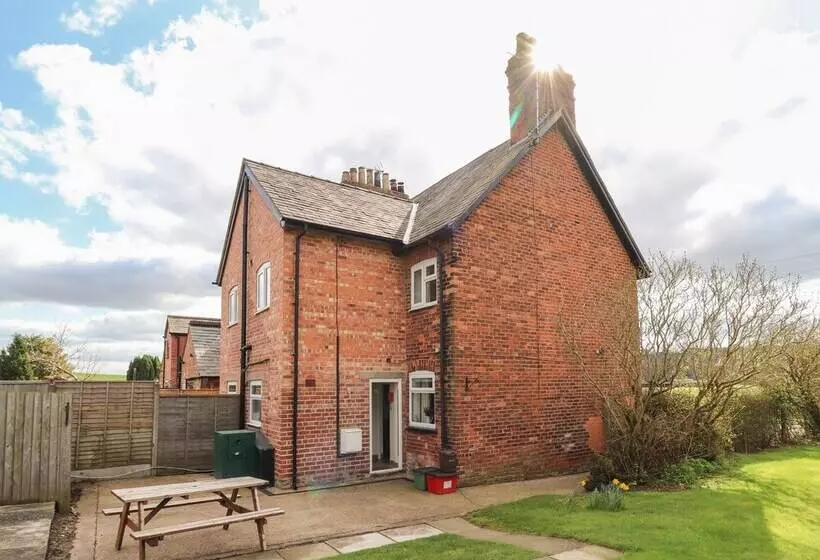 1 Organsdale Cottages