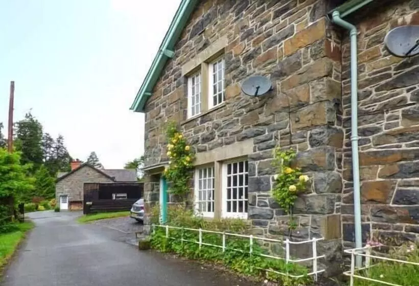 3 Glanrafon
