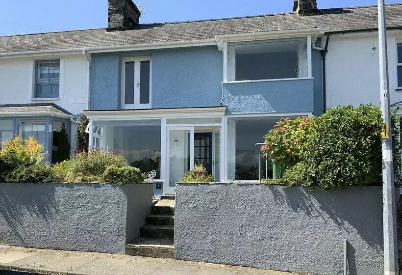 7 Ivy Terrace