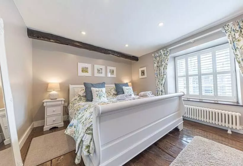 Alice S Cottage