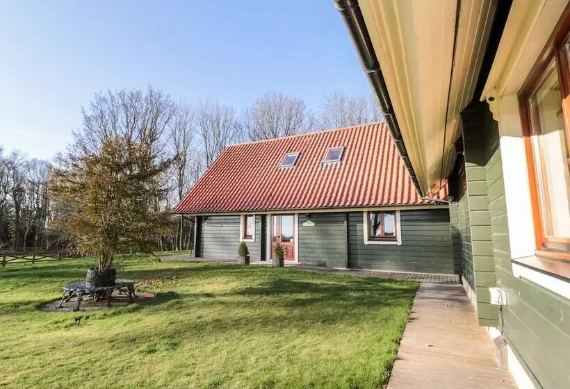 Apple Tree Lodge