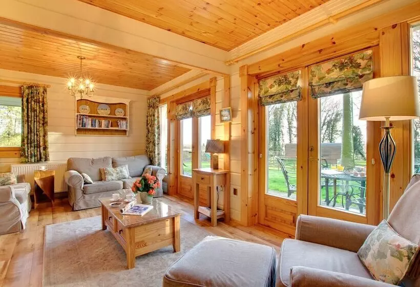 Apple Tree Lodge