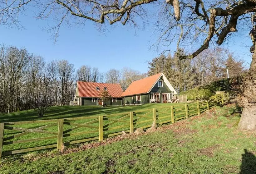 Apple Tree Lodge