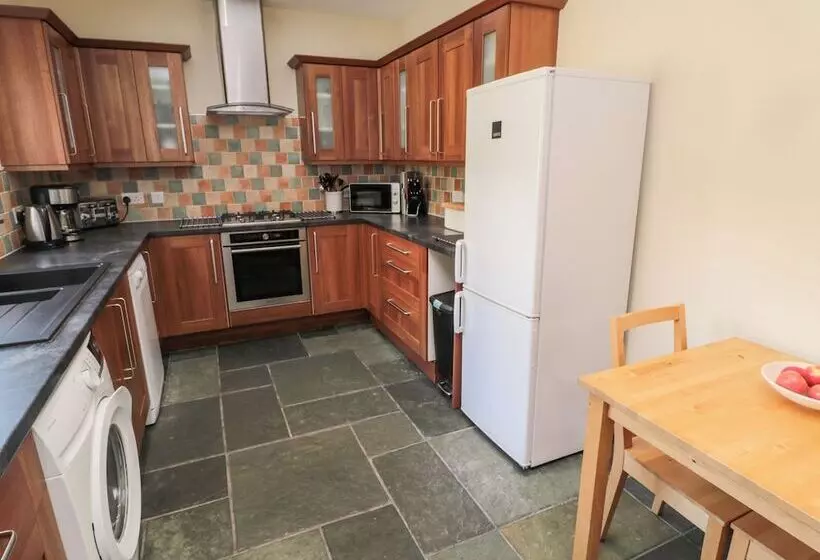 Canny Cottage