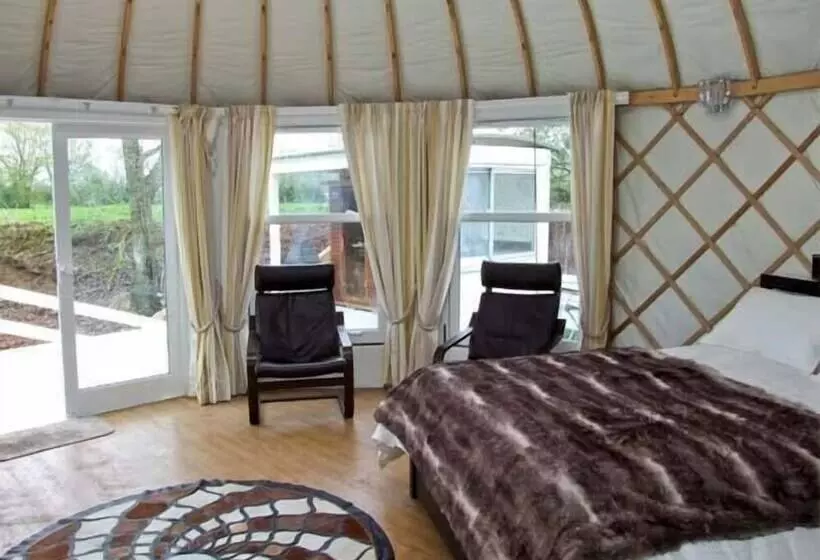 Lakeview Yurt