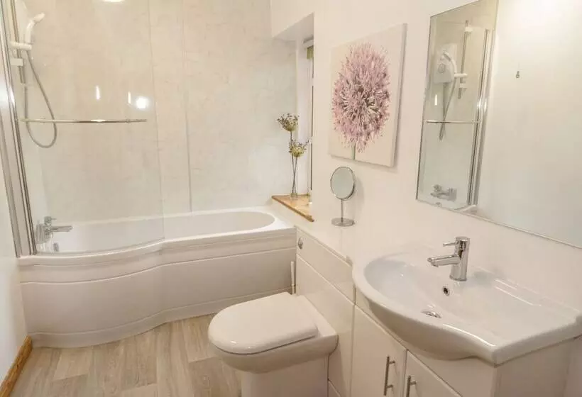 No 1 Railway Cottages