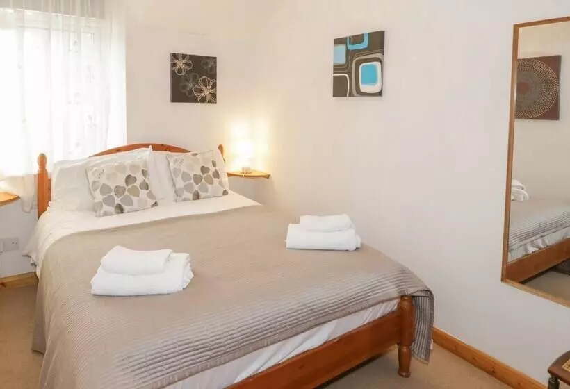 No 1 Railway Cottages