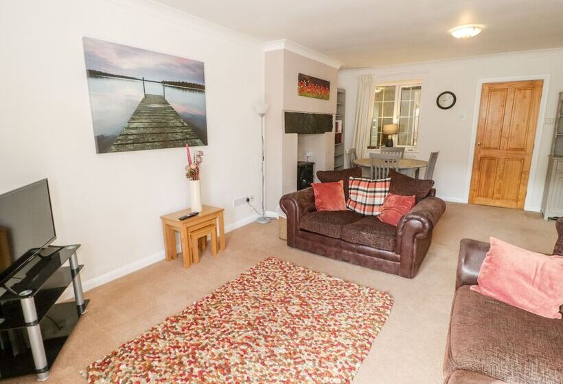 No 1 Railway Cottages