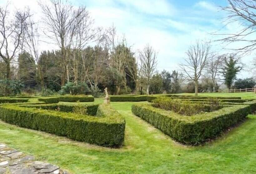 Standard Hill Cottage