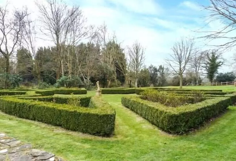 Standard Hill Cottage