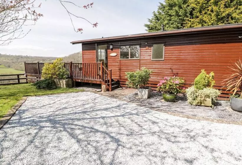 Summertime Lodge