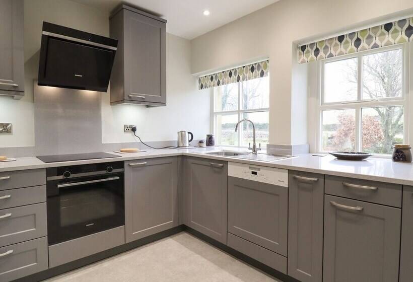 The Nook Bank Newton