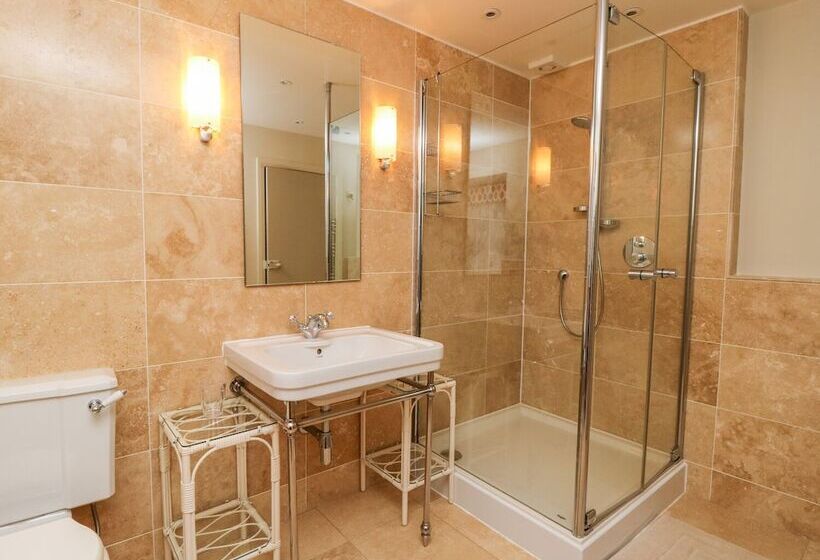 The Nook Bank Newton