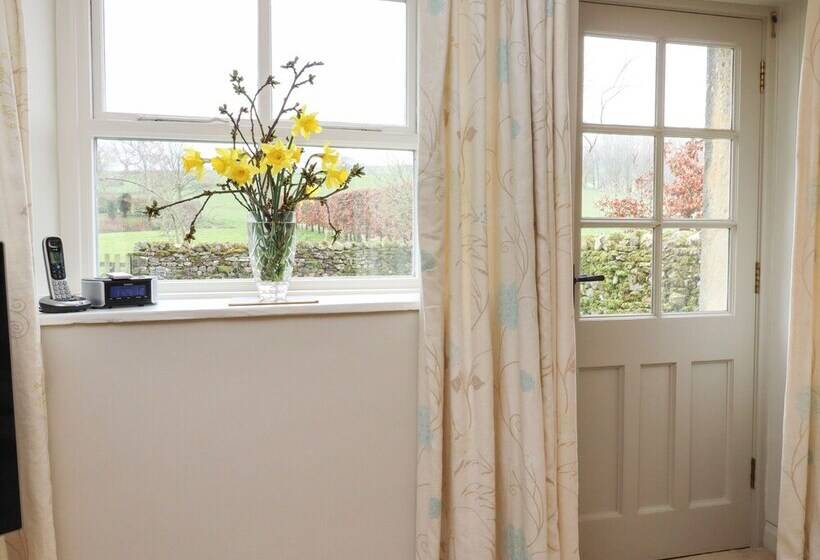 The Nook Bank Newton