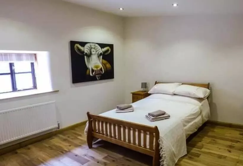 Upper Greenhills Farm