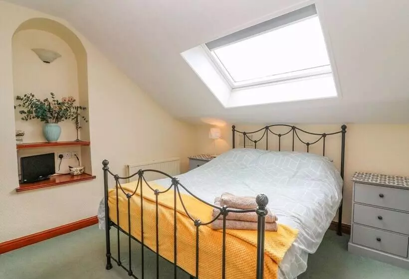 Watershed Cottage