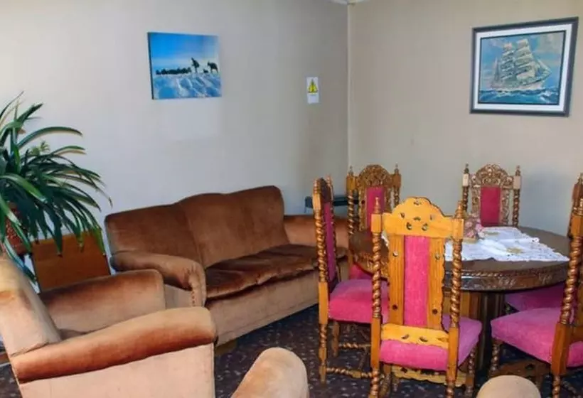 Hostal Residencial Bulnes