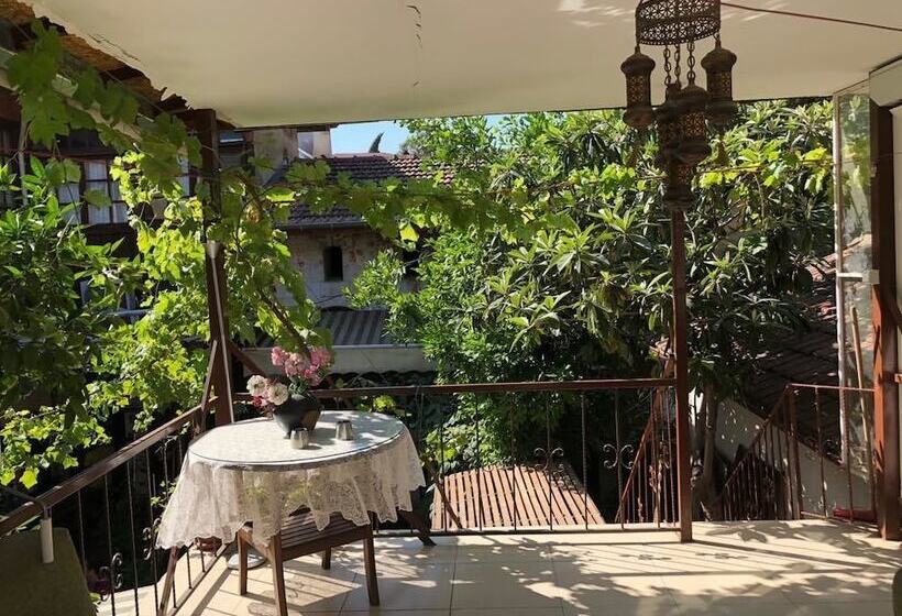 בית מלון כפרי Belkis Ev Pansiyon