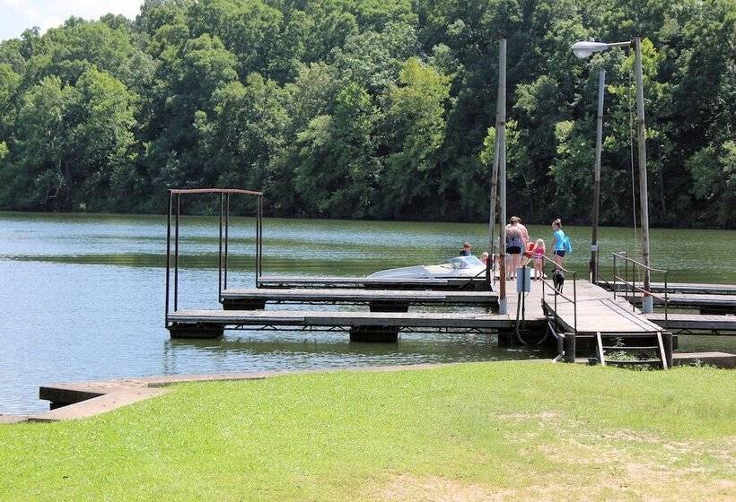 فندق Lynnhurst Family Resort