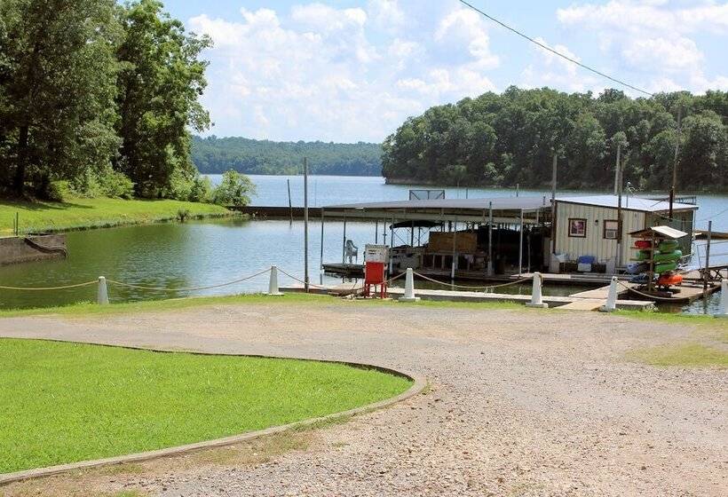 فندق Lynnhurst Family Resort