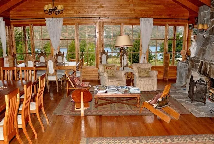 Hotelli Mallin Colorado Ecolodge