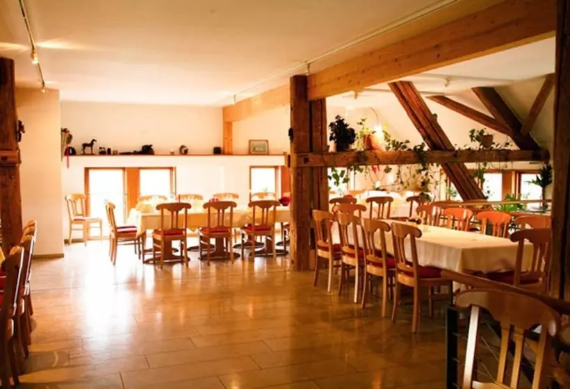 Hotelli & Restaurant Taubennest
