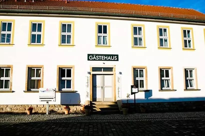 Hotelli & Restaurant Taubennest