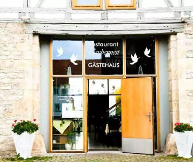 Hotelli & Restaurant Taubennest