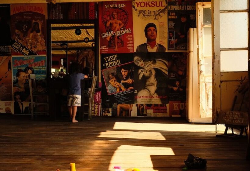 Hotelli Teos Sanat Kampi