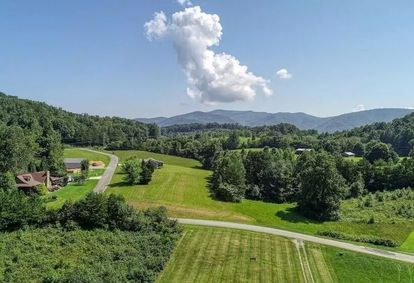 Moosetrax   3 Bedrooms, 2 Baths, Sleeps 6 Cabin By Redawning