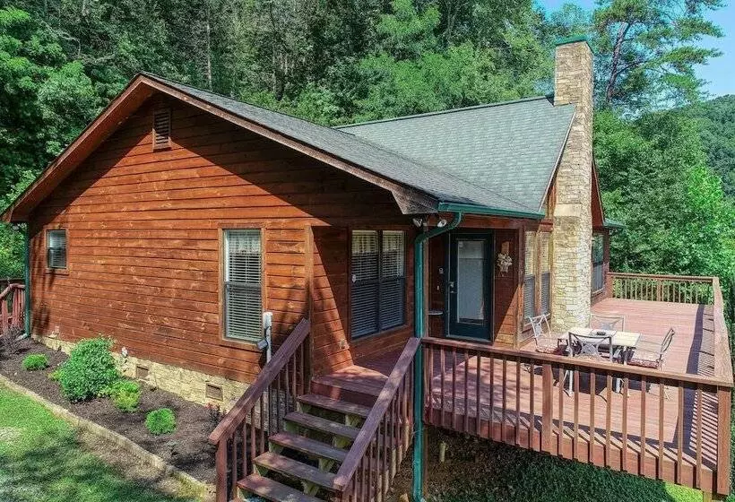 Moosetrax   3 Bedrooms, 2 Baths, Sleeps 6 Cabin By Redawning