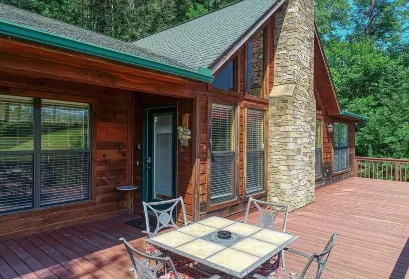 Moosetrax   3 Bedrooms, 2 Baths, Sleeps 6 Cabin By Redawning