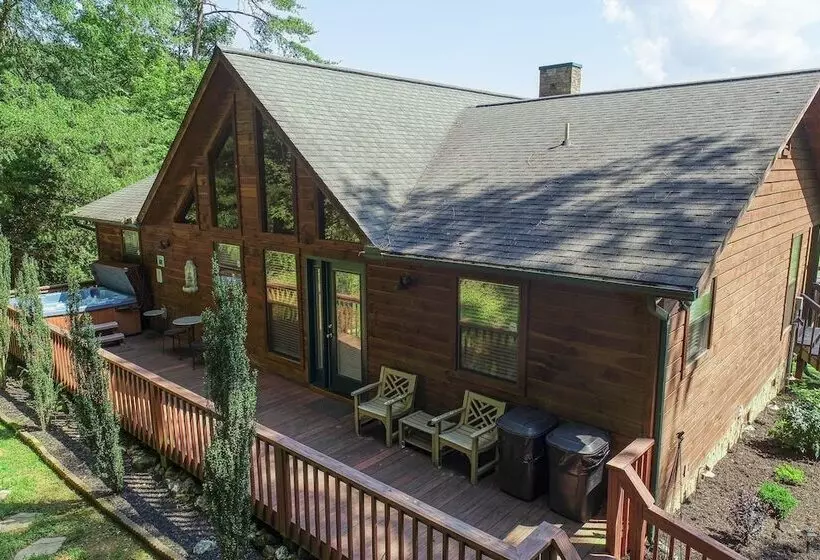 Moosetrax   3 Bedrooms, 2 Baths, Sleeps 6 Cabin By Redawning