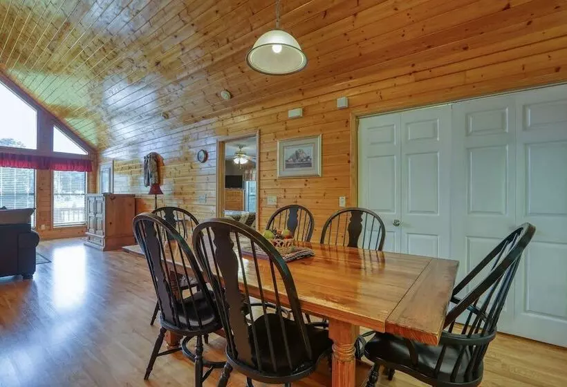 Moosetrax   3 Bedrooms, 2 Baths, Sleeps 6 Cabin By Redawning