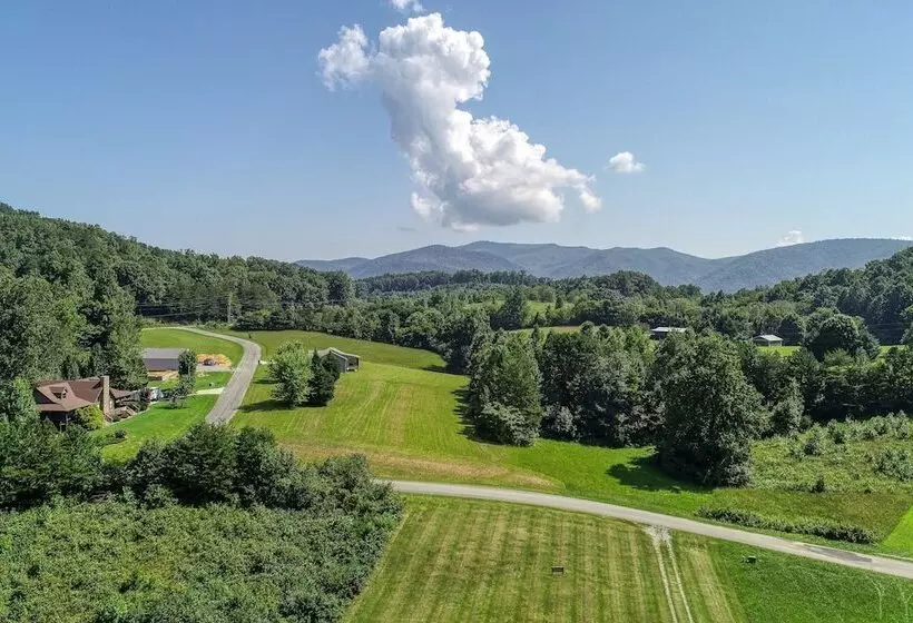 Moosetrax   3 Bedrooms, 2 Baths, Sleeps 6 Cabin By Redawning