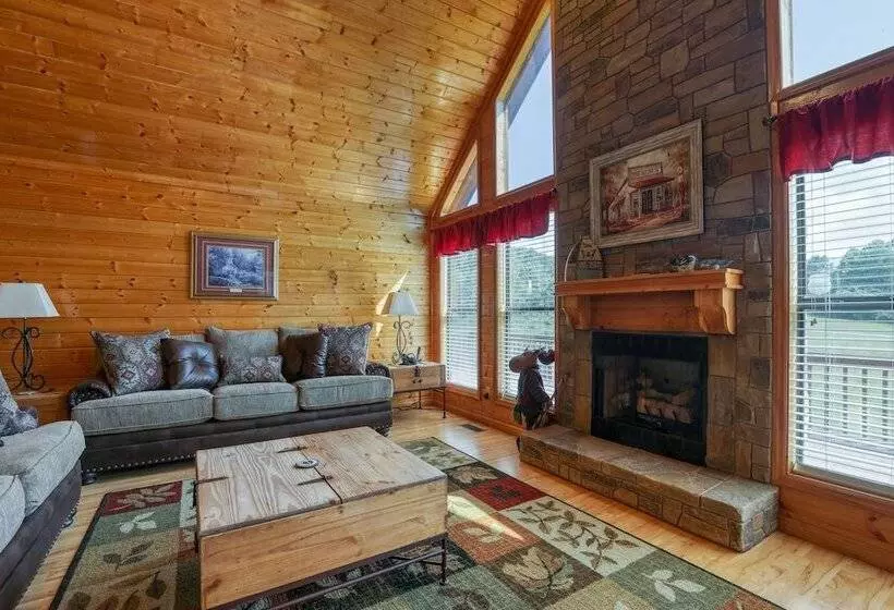 Moosetrax   3 Bedrooms, 2 Baths, Sleeps 6 Cabin By Redawning