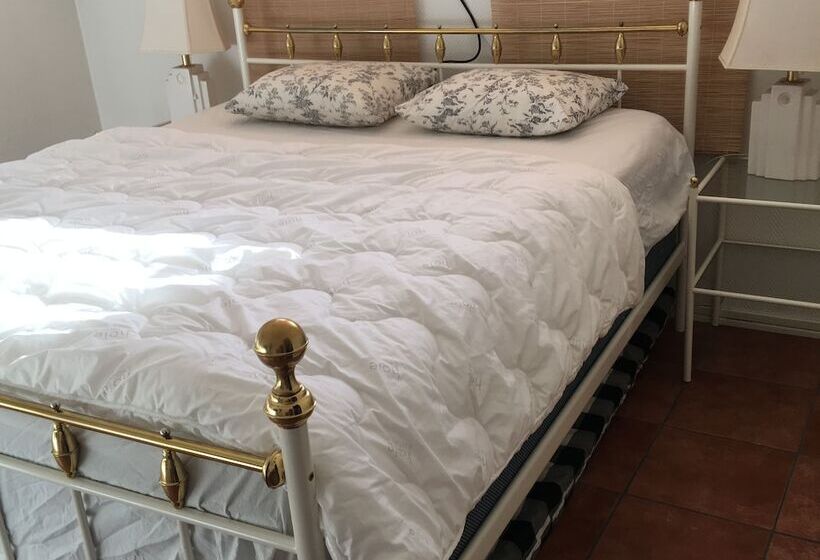 פנסיון Rosen Hill