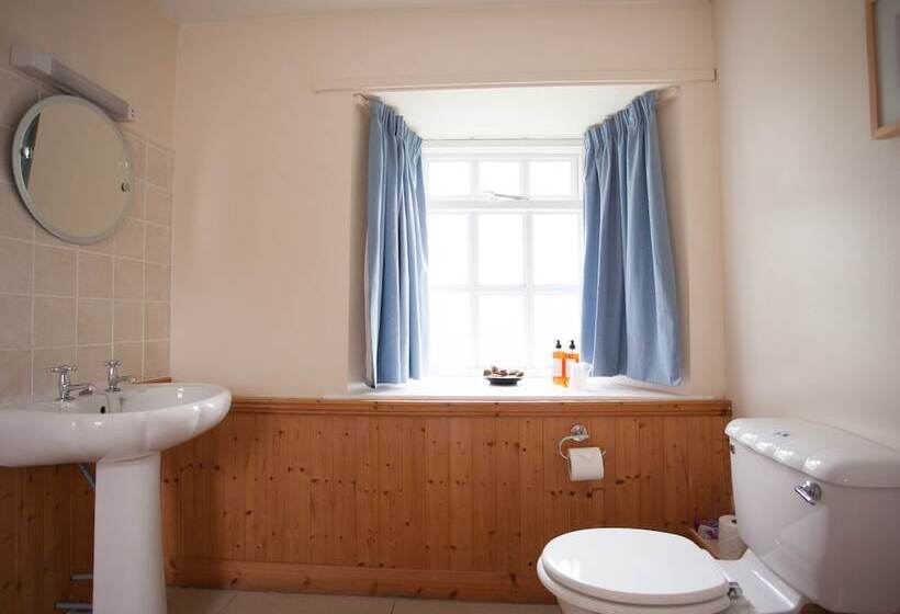 פנסיון The Coach House